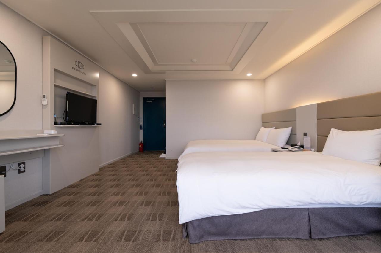 Cocoon Hotel Чеджудо Экстерьер фото
